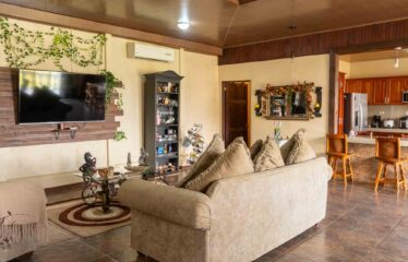 Caballeriza en Pavones