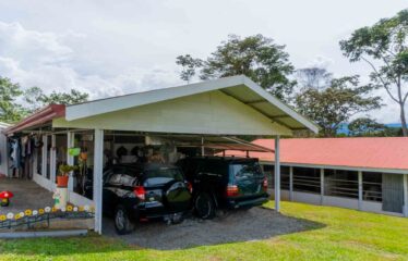 Caballeriza en Pavones