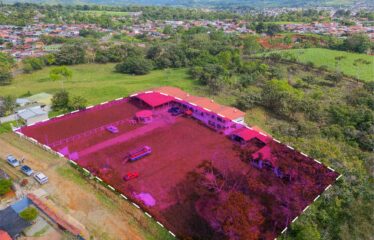 Caballeriza en Pavones