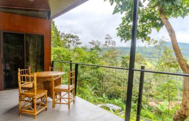 Propiedad con dos casas para retiro o inversión en Airbnb