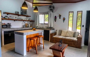 Propiedad con dos casas para retiro o inversión en Airbnb