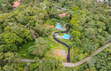 Propiedad con dos casas para retiro o inversión en Airbnb