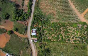Lote con Casa Santa Teresa Cajon