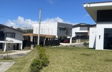 Casa en venta- Condominio en Tres Ríos – Para estrenar