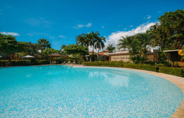 🌴 Exclusiva Casa Tropical en Venta en Hermosa Palms, Playa Hermosa | Comunidad Frente al Mar 🌊🏡