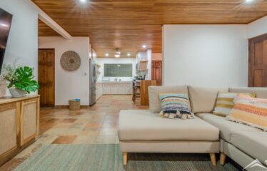 Casa Nilu – Casa con piscina privada y negocio de Airbnb activo en Playa Hermosa
